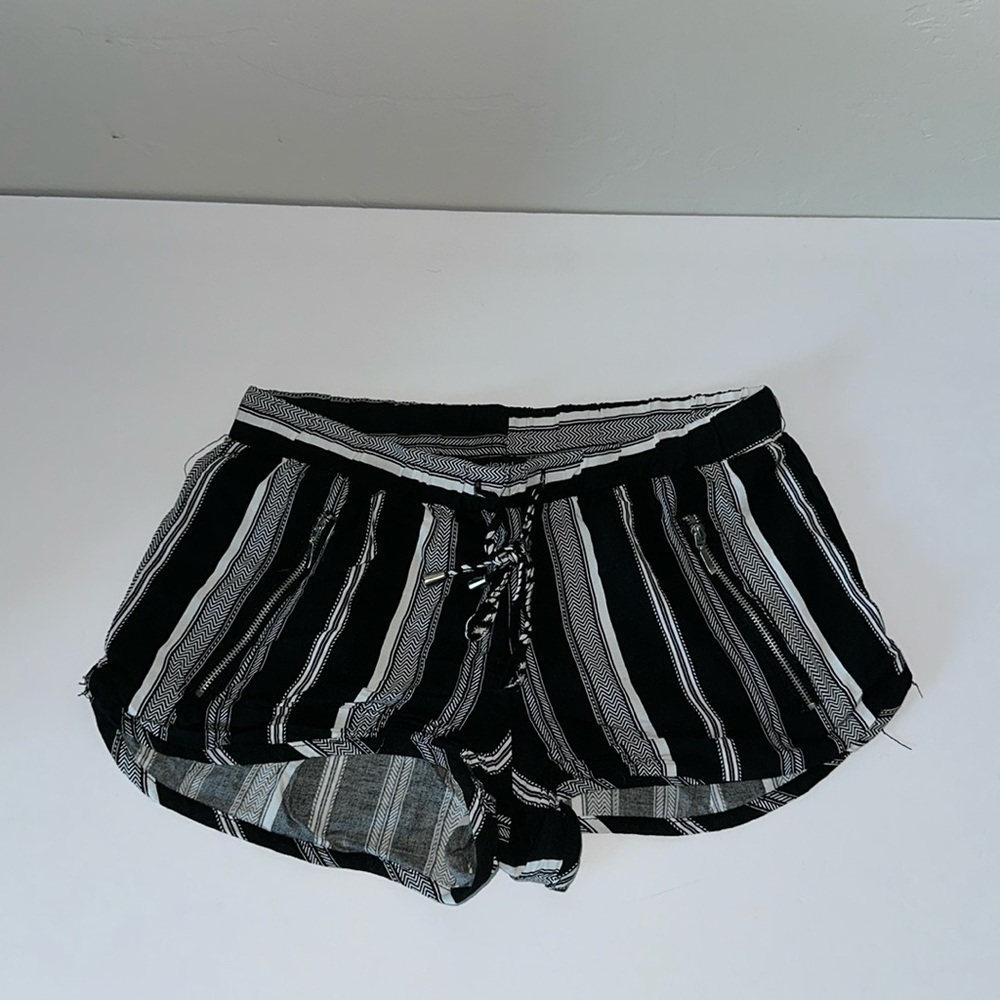 Super cute light shorts by New Look